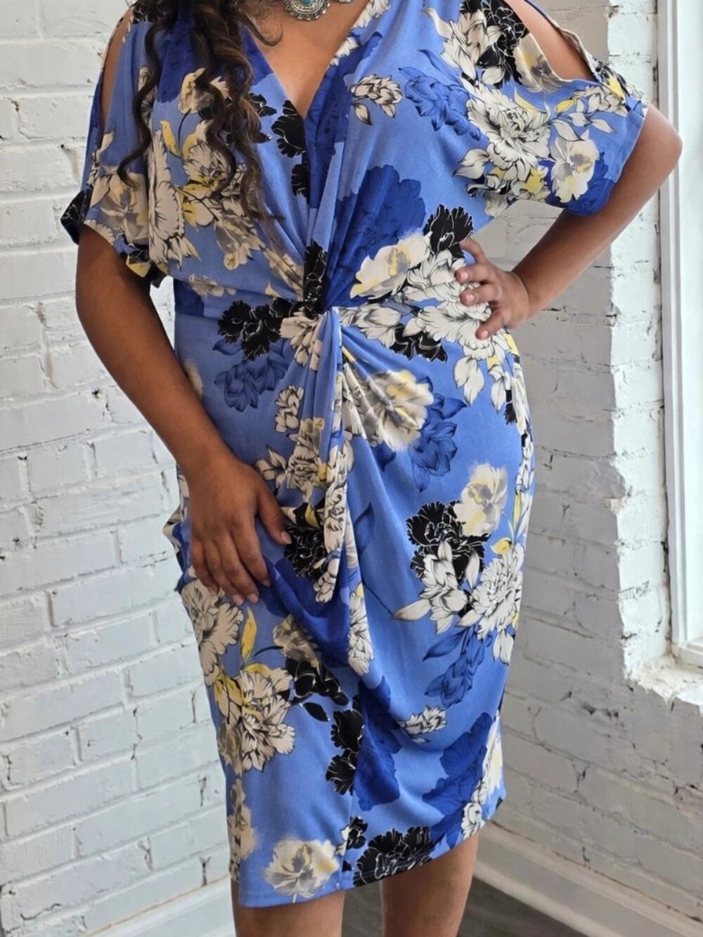 JLo by Jennifer Lopez Blue Floral Cold Shoulder Twist Front Midi Dress